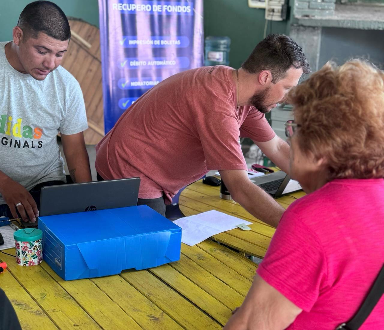 El Instituto de Vivienda brindó atención a los vecinos de La Leonesa y Las Palmas