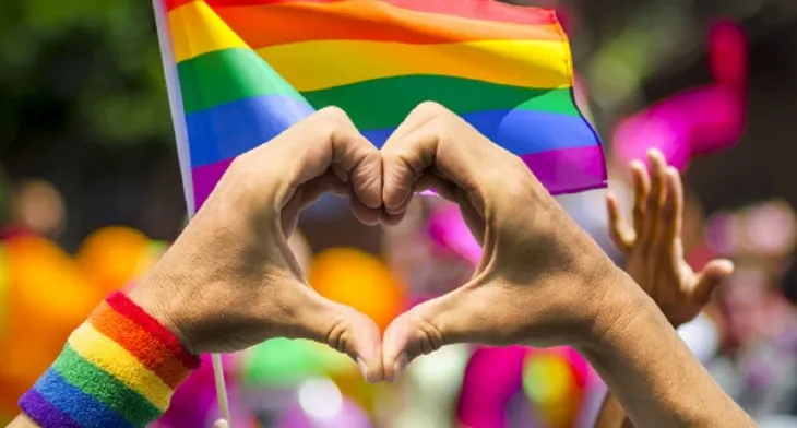 A qué hora es la marcha de este sábado contra los dichos discriminatorios de Javier Milei