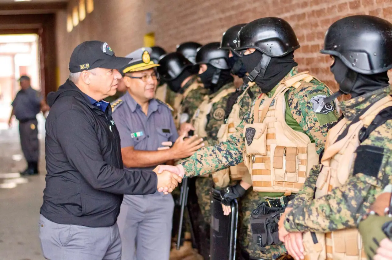 Sáenz Peña: traslado de condenados por diversas causas al Complejo Penitenciario N° 2