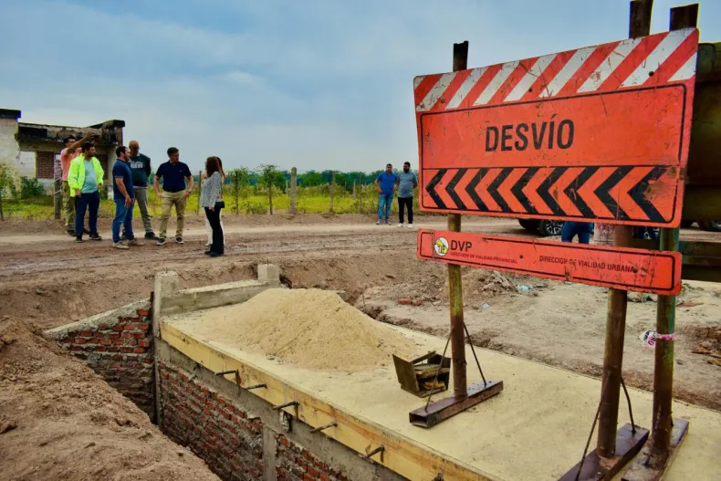 Pampa Almirón: el Gobernador Zdero constató el avance de pavimentación al acceso de la ciudad