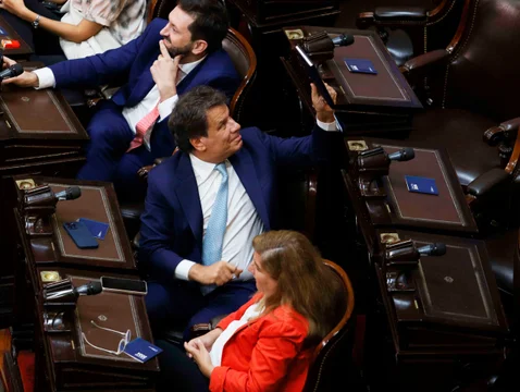 Facundo Manes sobre Santiago Caputo: «Me amenazó el hombre que maneja la SIDE, la AFIP y los trolls»