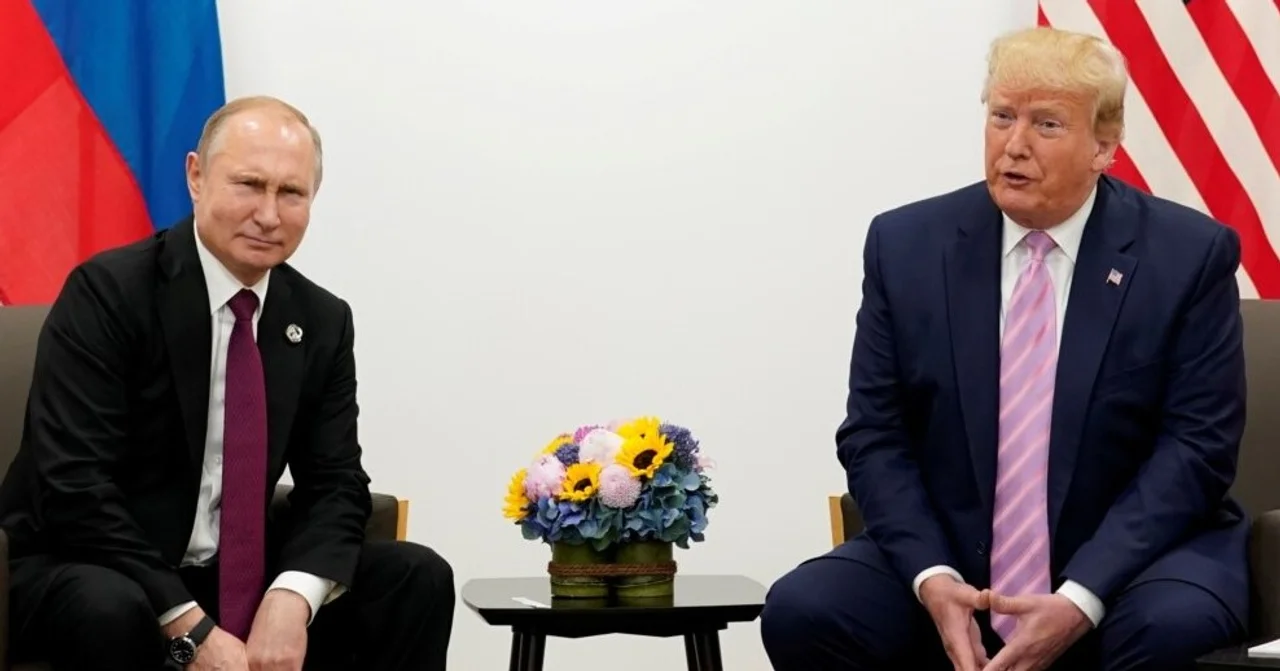 Vladimir Putin acordó con Donald Trump comenzar a negociar un «alto el fuego total» con Ucrania
