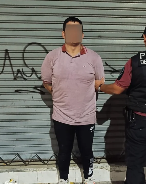 Era buscado por decapitar a un hombre en Ciudadela y fue detenido por robar medias en Liniers
