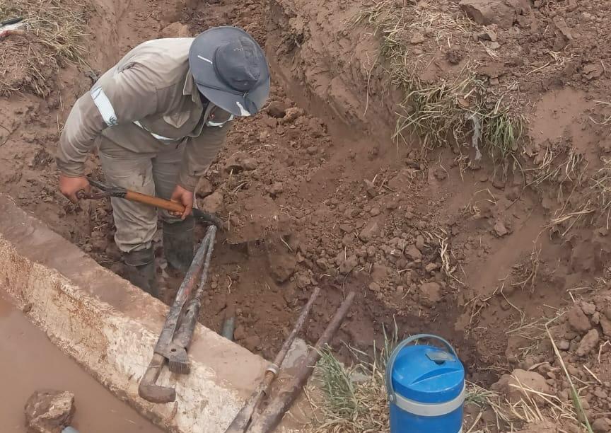 Colonia Elisa: SAMEEP ejecuta obras claves para mejorar la presión de agua