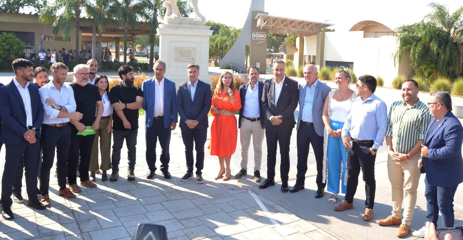 La Cúpula del Turismo Nacional experimentó la magia de las esculturas de Resistencia