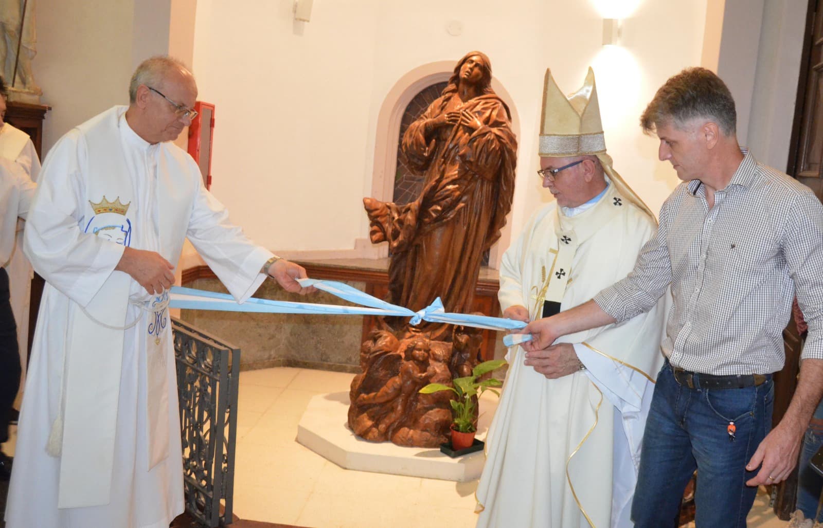 Entronizaron imagen de María Inmaculada en la Iglesia Catedral de Resistencia