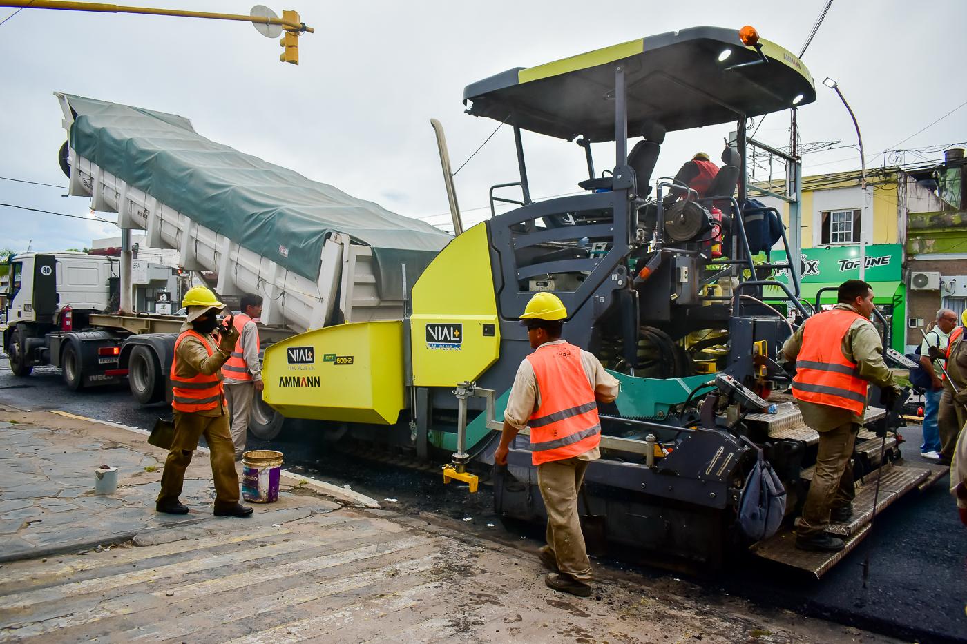 Av. 25 de Mayo: el Gobernador Zdero supervisó el avance del segundo tramo de repavimentación