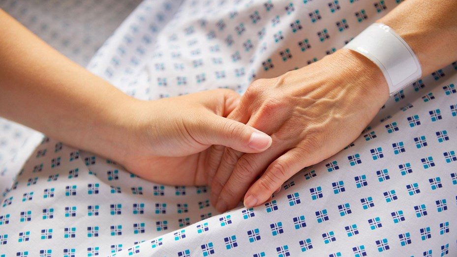 Un hombre intenta frenar la eutanasia autorizada a su hija parapléjica