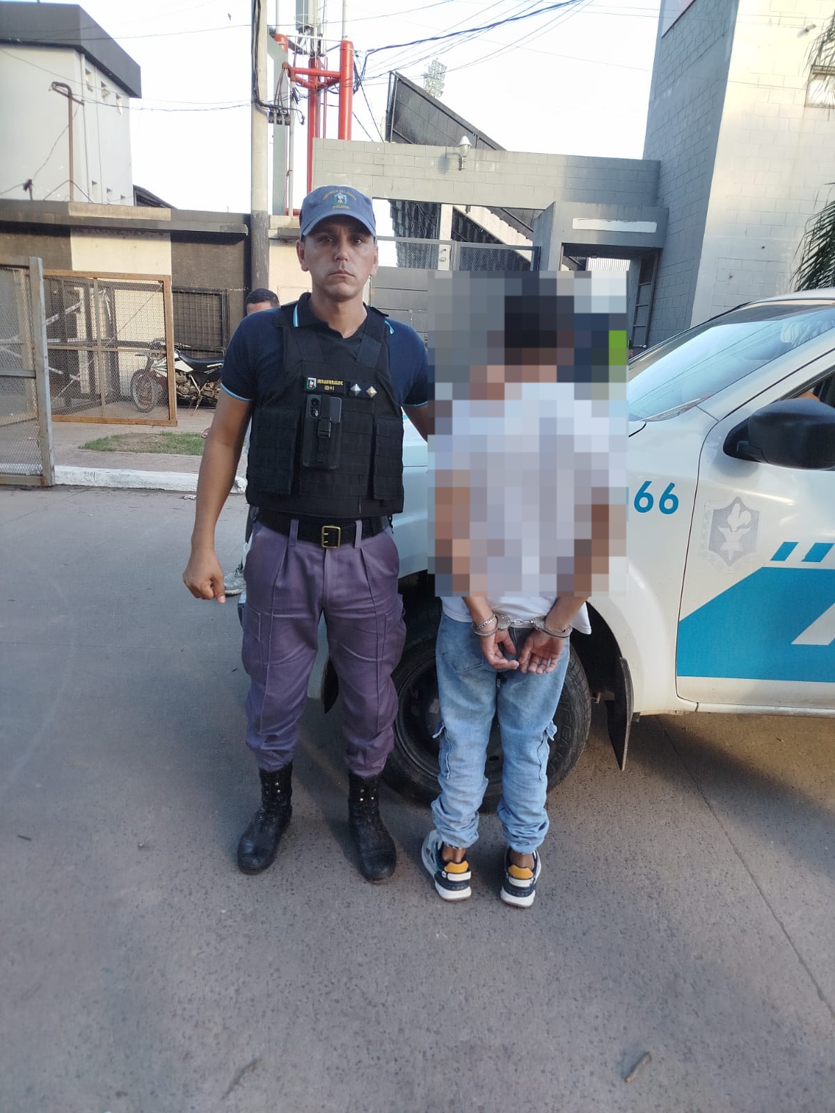 Dos personas aprehendidas y uno inadmitido mediante el dispositivo de seguridad en el partido de Chaco For Ever y Central Norte (Salta)
