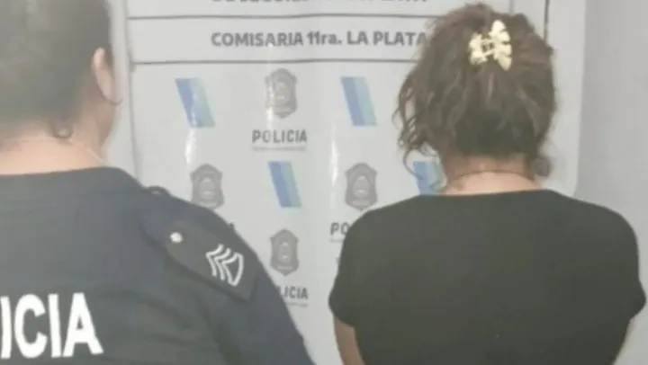 Dos mujeres se pelearon con la vecina: discusión, tiros y una detenida por vender cocaína