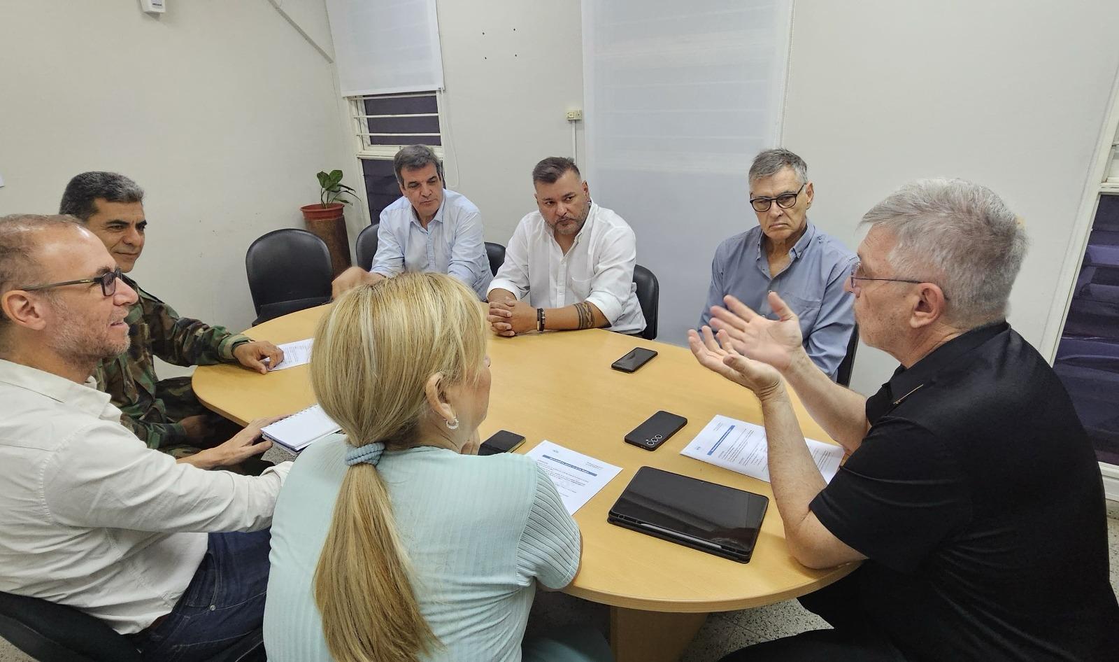 Rápido accionar de la APA y Ambiente de la Provincia ante denuncias de peces muertos en el Río Negro