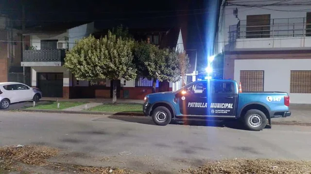 Asalto brutal en La Plata: delincuentes atacaron a una jubilada, la golpearon y murió de un infarto