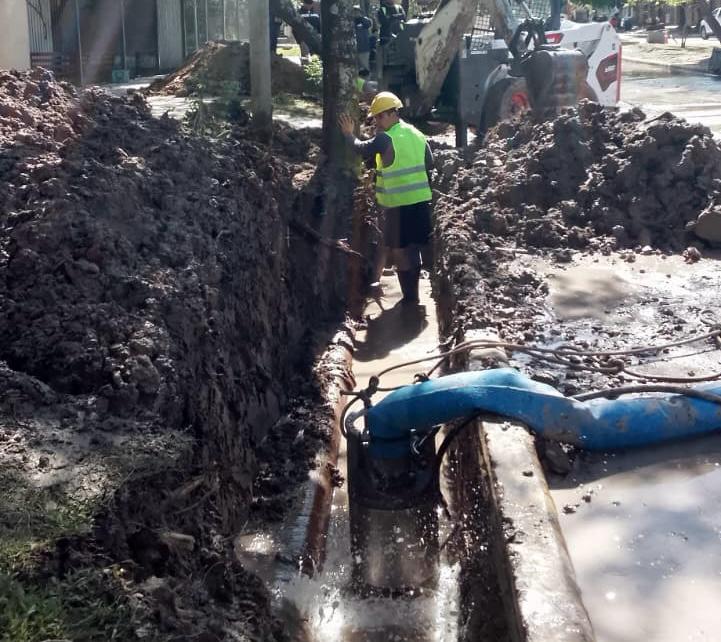 SAMEEP culminó los trabajos de cambio de cañerías que beneficiará a distintas áreas del Hospital Perrando