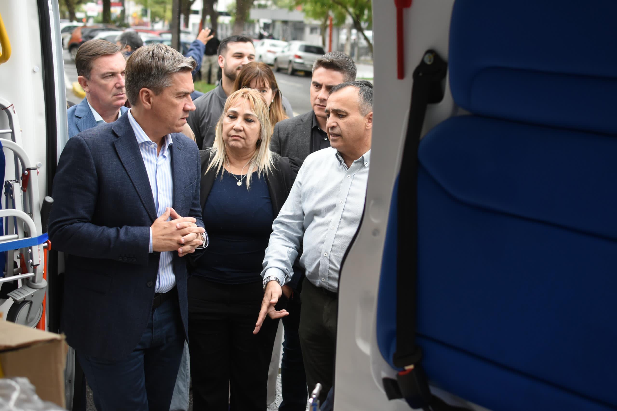 El Gobernador Zdero presentó la compra de 27 nuevas ambulancias y tres vehículos para reforzar el servicio sanitario provincial