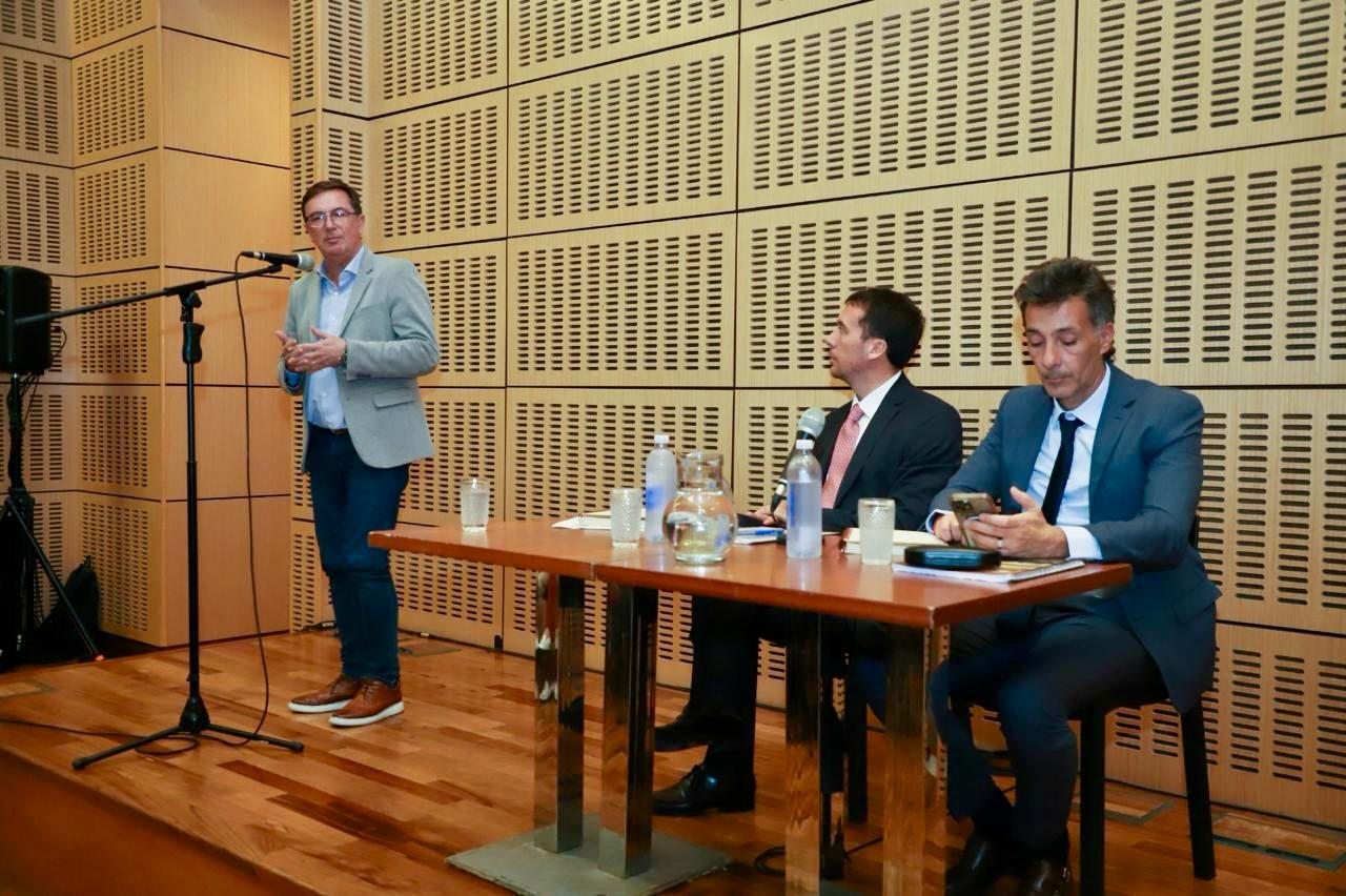 Bs. As: Chaco presente en la mesa de diálogo para la privatización de la hidrovía