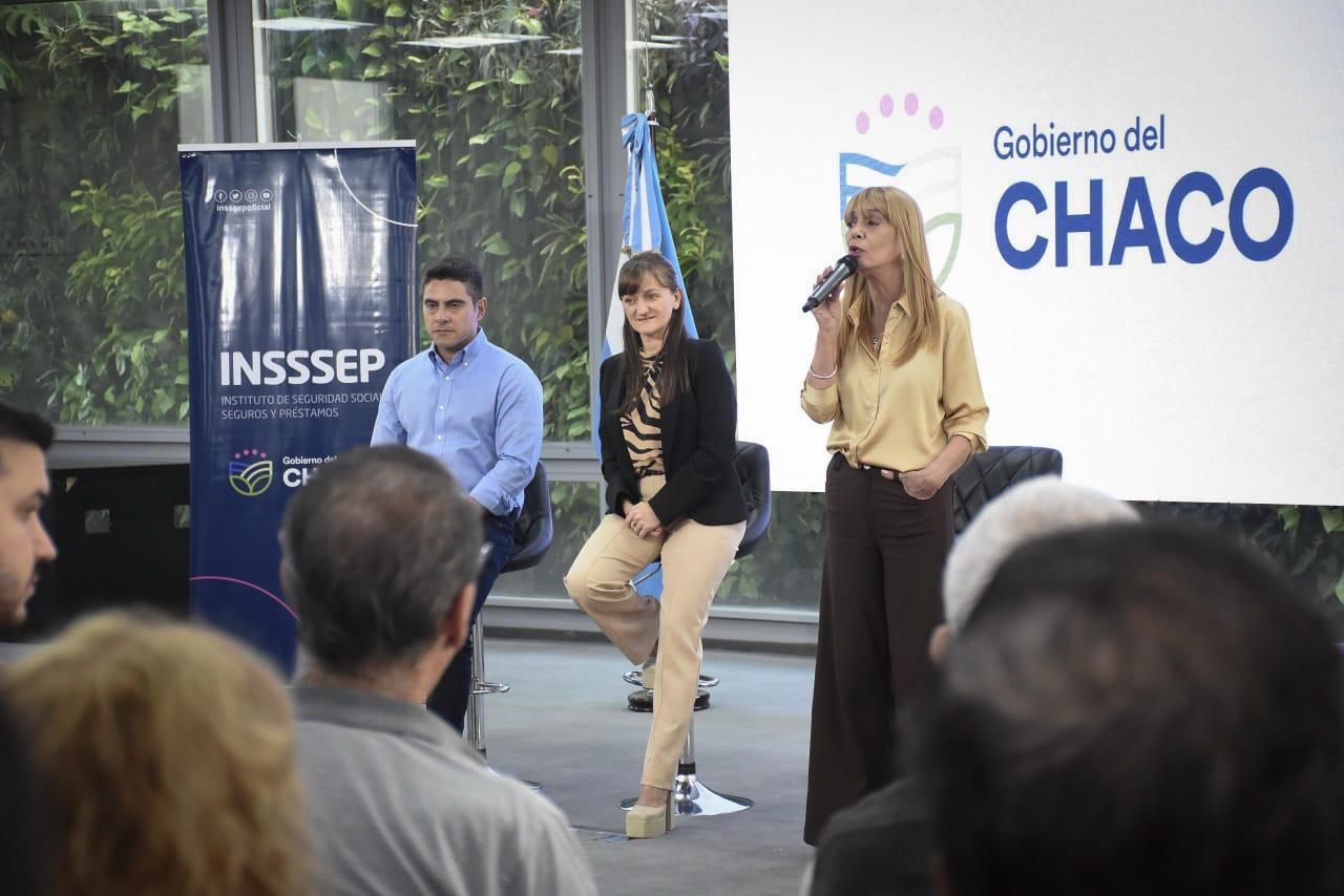 La Vicegobernadora Schneider entregó ayudas técnicas que mejoran la calidad de vida a afiliados del INSSSEP