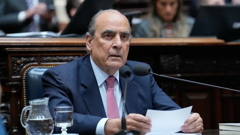 Baja de aranceles: «Tierra del Fuego tendrá que acomodarse y competir», justificó Francos