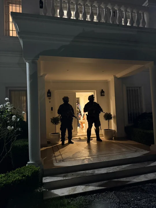 Allanamientos en Lomas de Zamora: detuvieron a Jorge Castillo, el «Rey de La Salada»