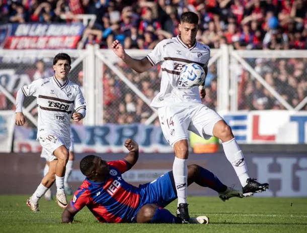 Platense dio el golpe, le ganó a San Lorenzo y jugará la final del Torneo Apertura 2025