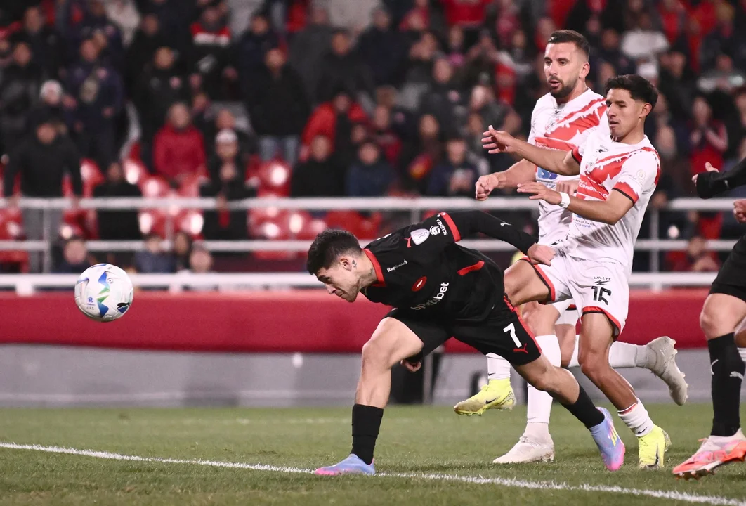 Independiente se floreó: goleó a Nacional de Potosí por 7-0 y clasificó a octavos de Copa Sudamericana