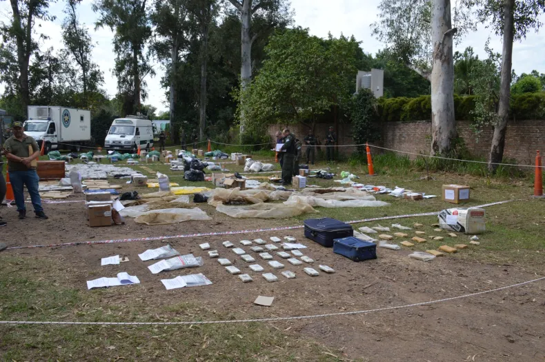 Incineran más de 1.800 kilos de droga en el Chaco con presencia de Bullrich y Zdero