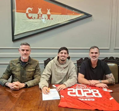 Independiente blindó a Kevin Lomónaco: presencia y proyección