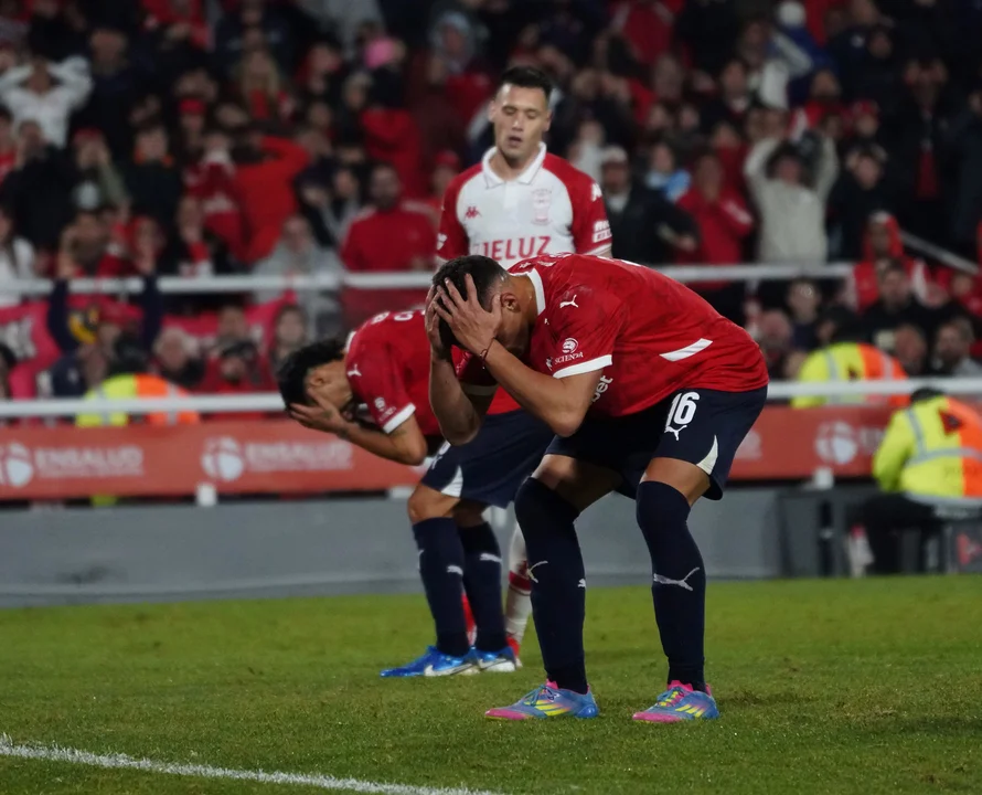 Un pilar de Independiente jugó lesionado durante dos meses y será operado este jueves