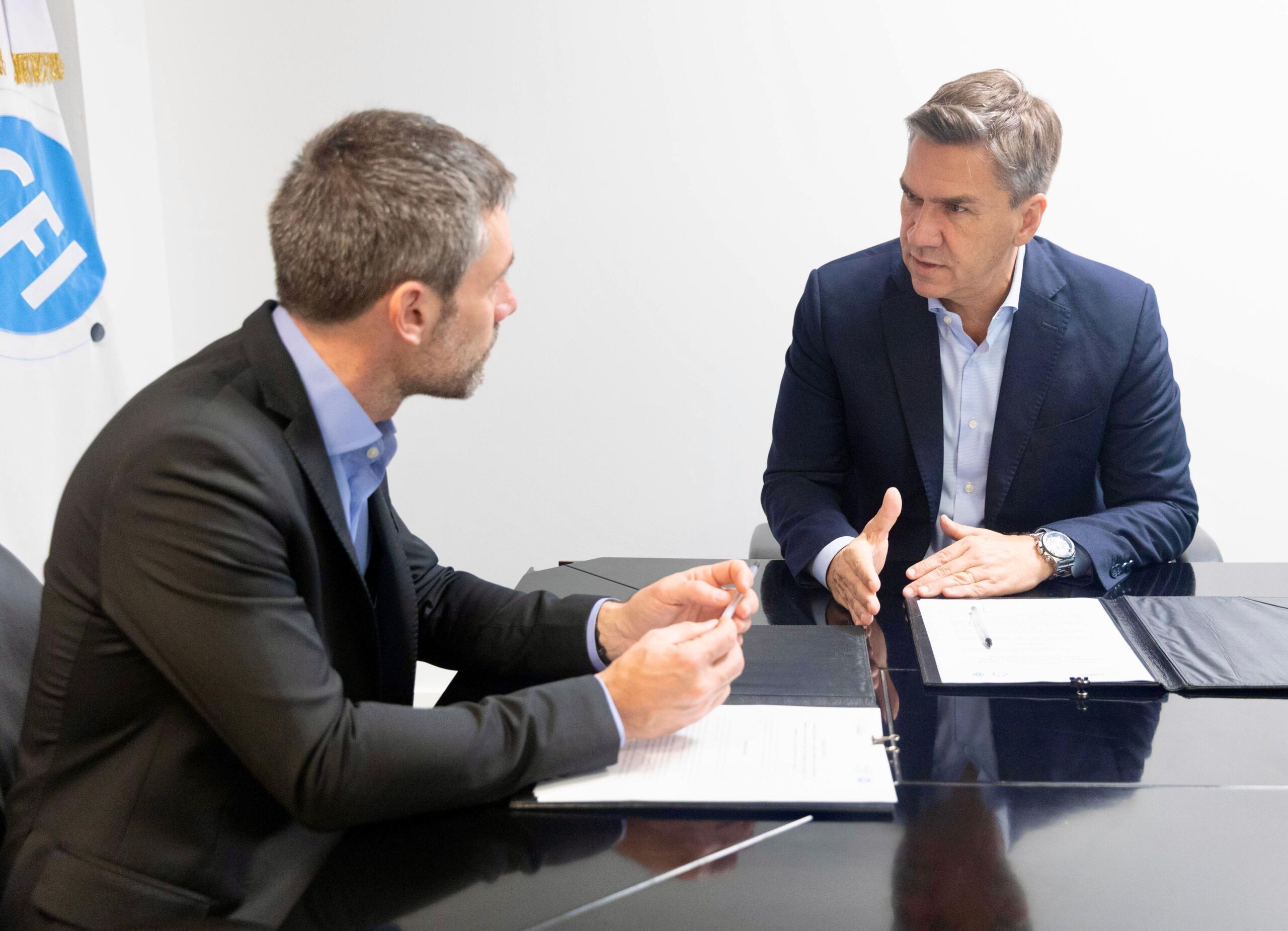 Buenos Aires: jornada de trabajo del Gobernador Zdero junto al CFI