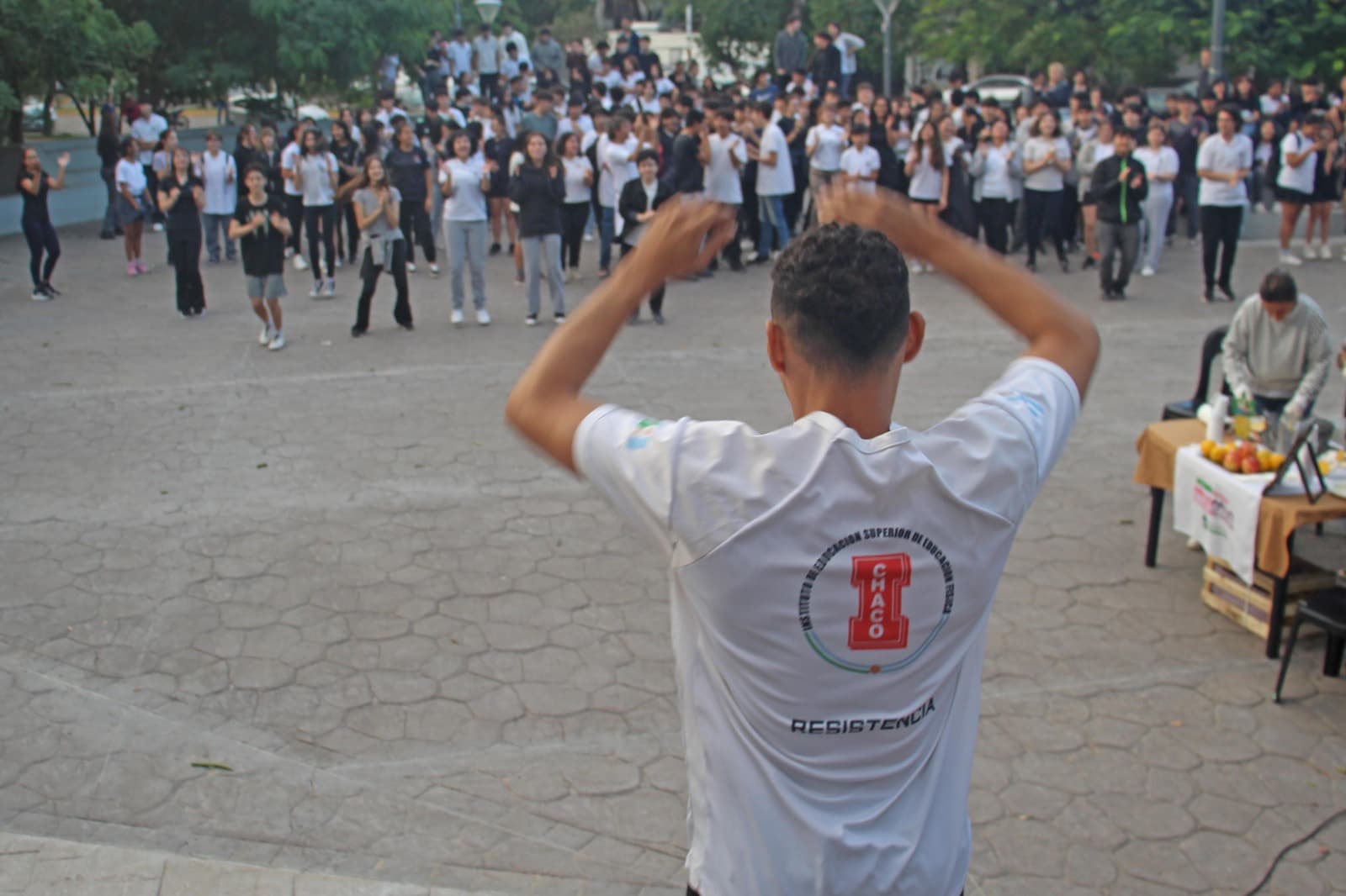 El Municipio acompañó Caminata Aniversario del Colegio Industrial