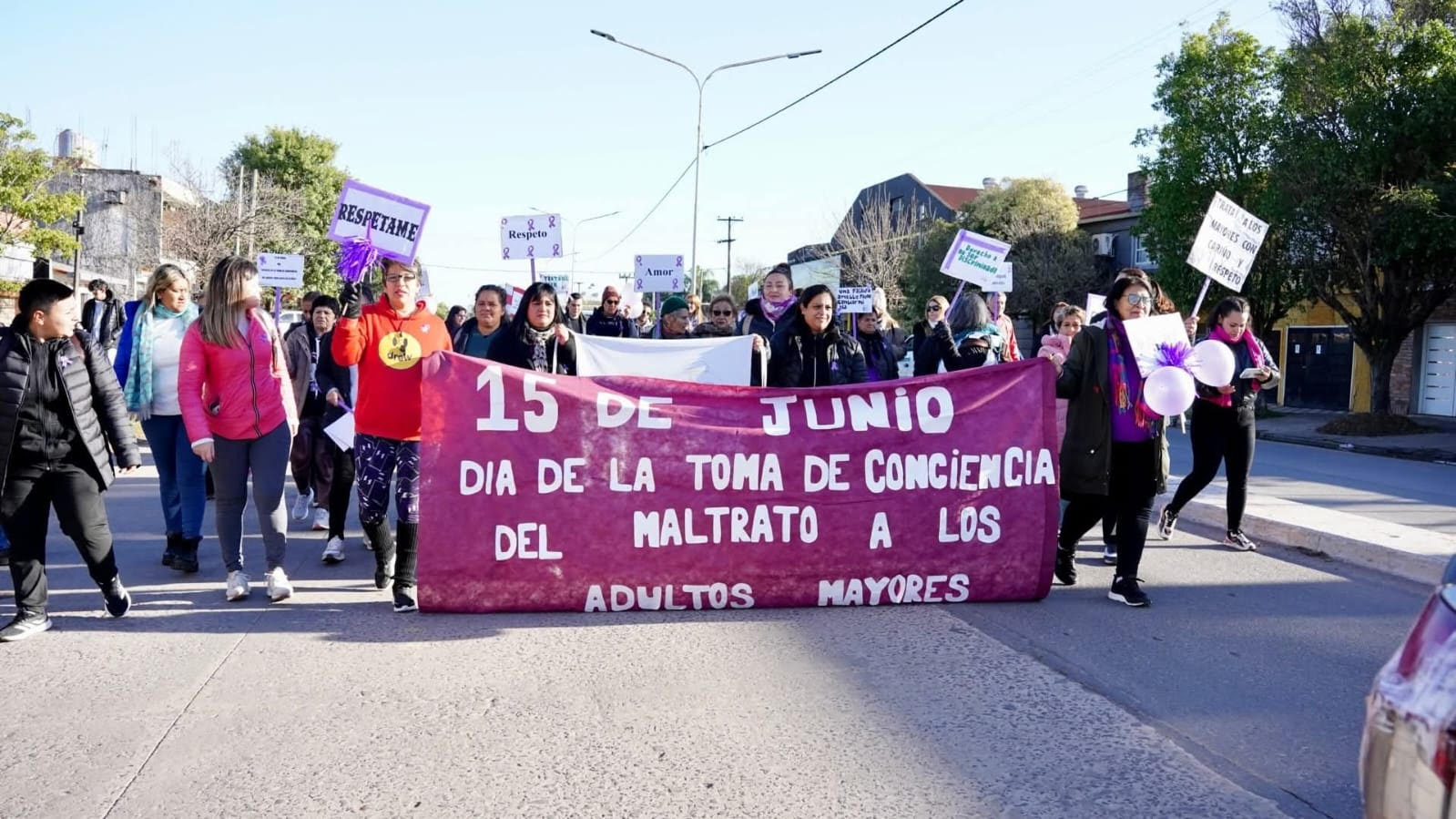 Caminata por el Buen Trato a las Personas Mayores