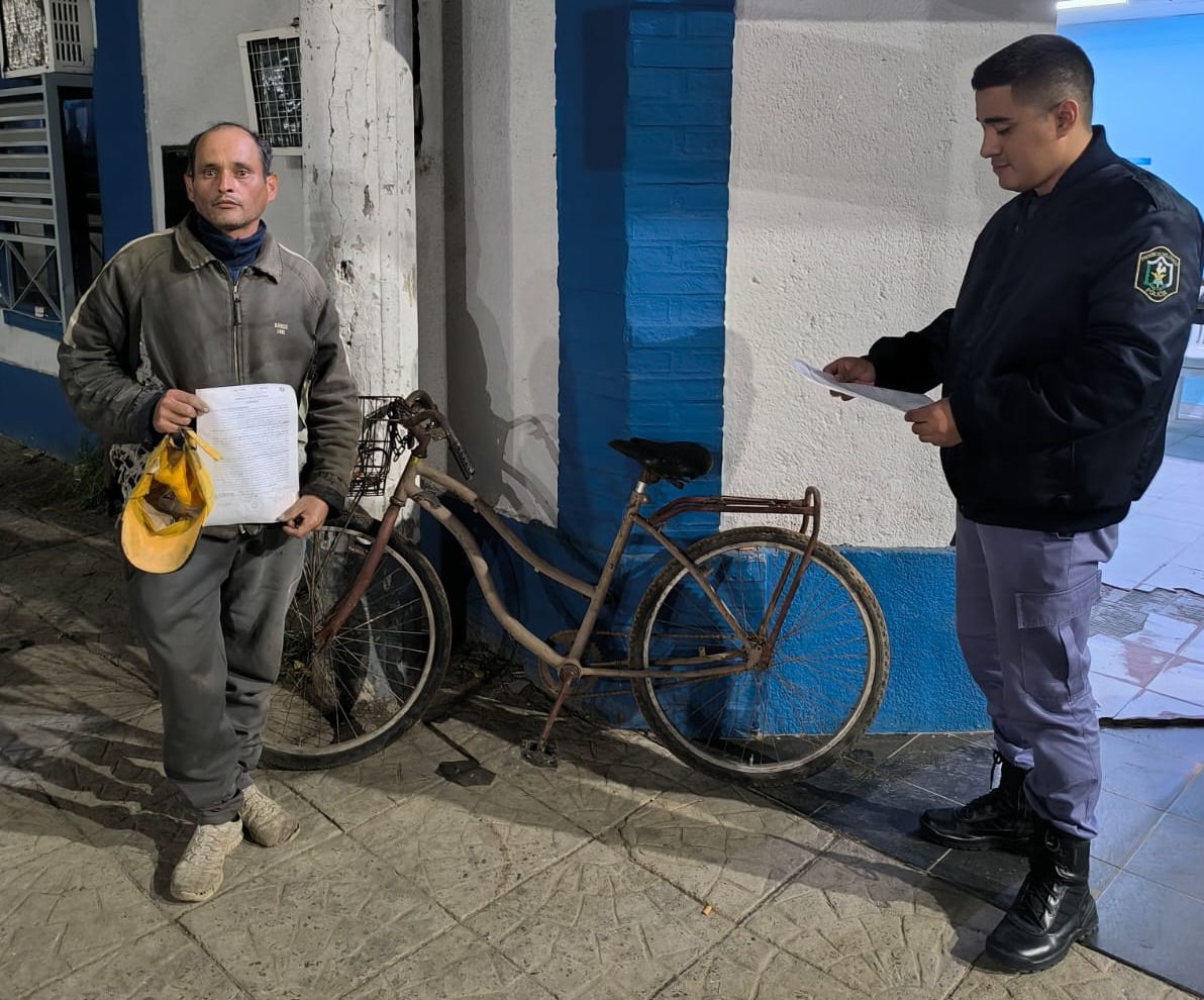 Resistencia: amenazó a un hombre con una barra de metal, le robó la bicicleta y fue detenido