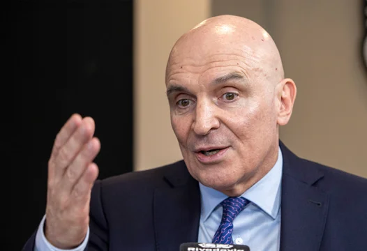 Espert pidió conformar un frente “antimiseria» en la provincia y aplicar la “revolución de motosierra y hacha”