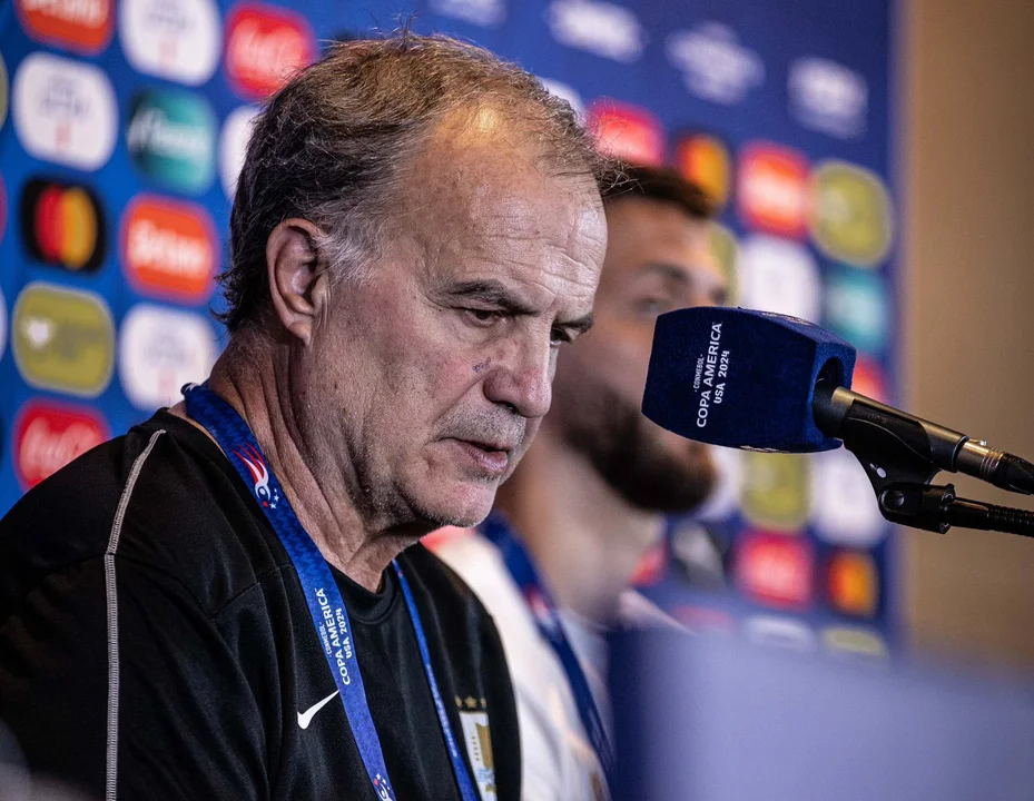 Incómodo momento de Bielsa tras la victoria de Uruguay ante Venezuela: “No tenemos nada que hablar”