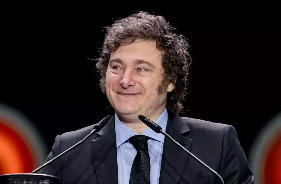 Javier Milei vuelve al país y prepara la firma de una batería de decretos clave