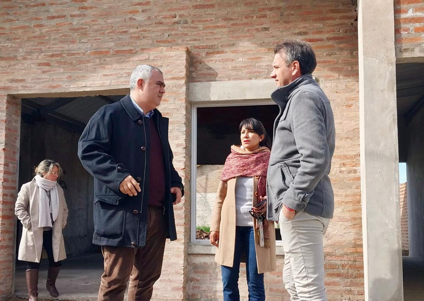 El Instituto de Vivienda y un significativo aporte para la construcción de un centro de jubilados de Fontana