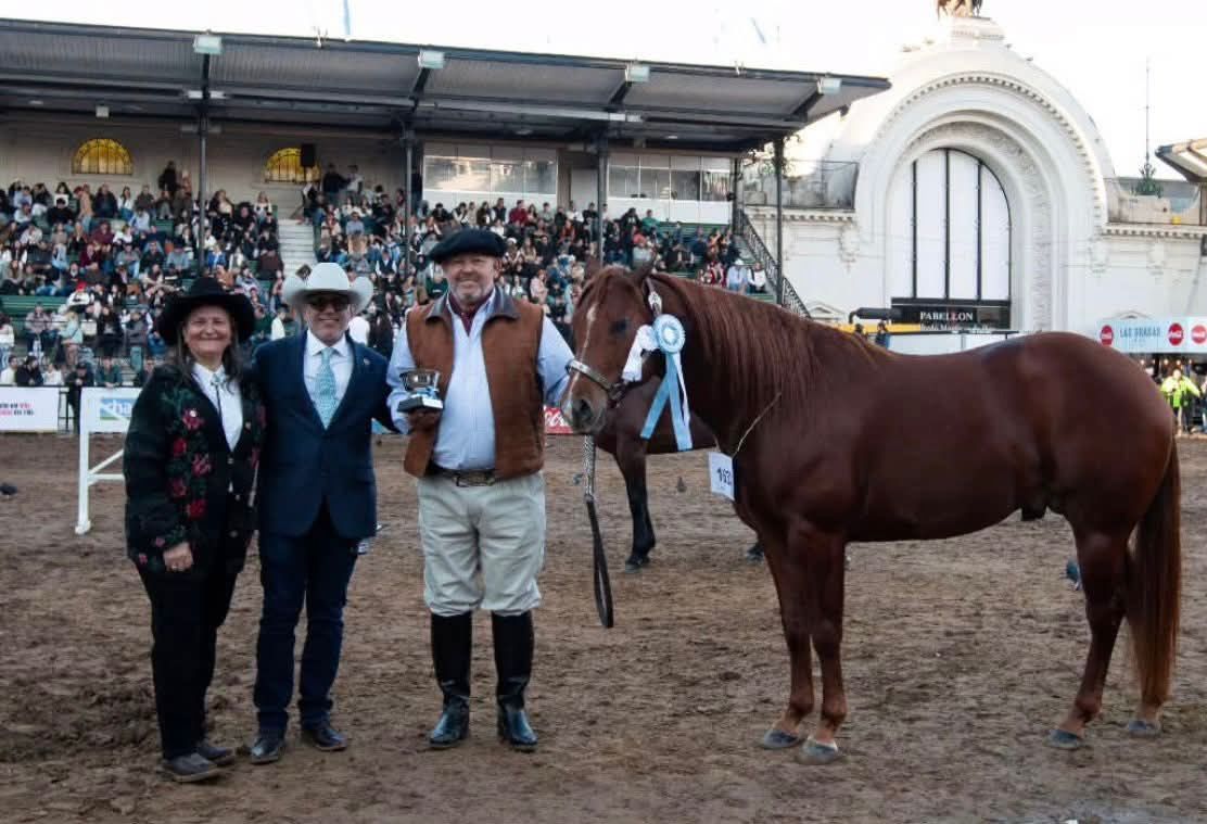 Chaco hizo historia en Palermo: Cabañas chaqueñas brillaron en la Expo Rural 2025