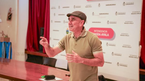 Barranqueras: exitosa charla sobre el rol de la familia en el deporte en el Centro Cultural “La Flota”