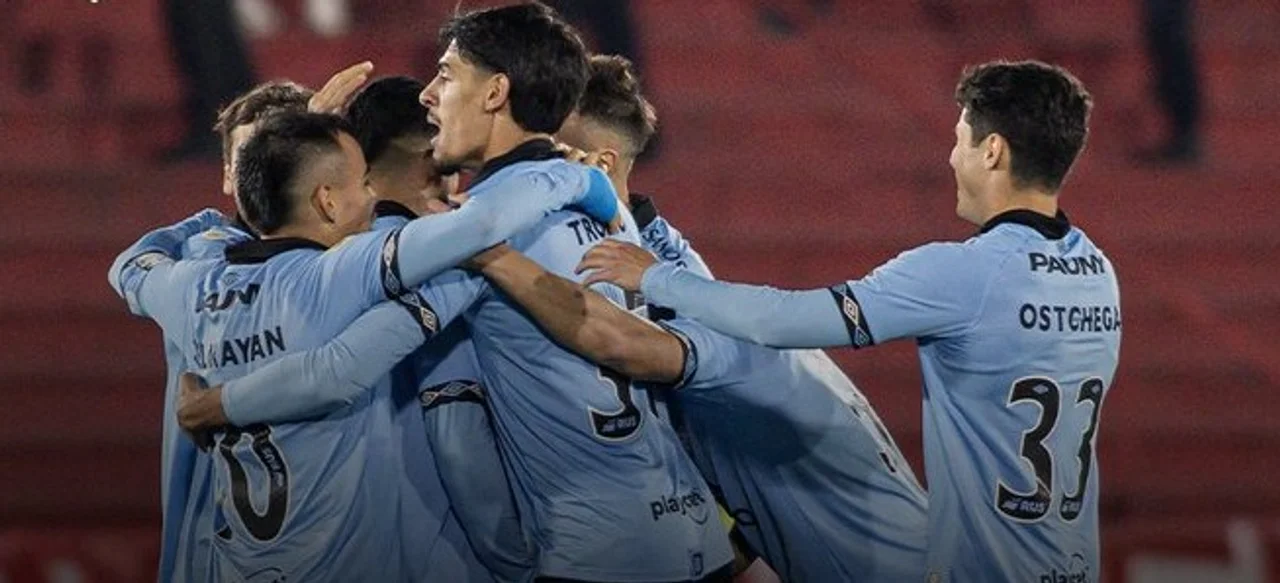 Belgrano dio el golpe y goleó a Huracán en Parque Patricios
