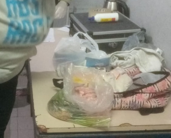 Droga entre la comida: descubren cocaína en alimentos de un detenido