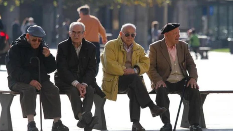 ANSES confirmó el bono sin actualizar de $70.000 para jubilados en julio