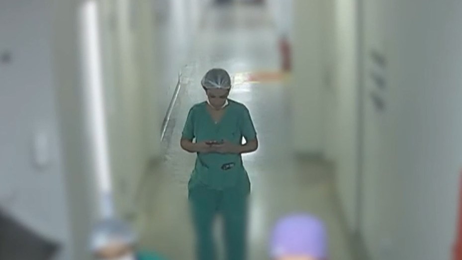 Médica entró al hospital donde internaron a su amante apuñalado y le borró mensajes del celular