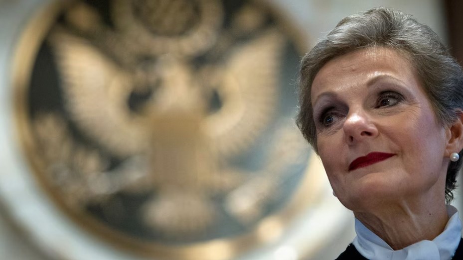 La jueza Preska le ordenó al país que entregue los chats y mails de Luis Caputo y Sergio Massa