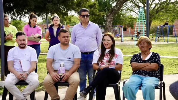 Magda Ayala se reunió con vecinos del barrio San Martín para coordinar mejoras y obras en la zona