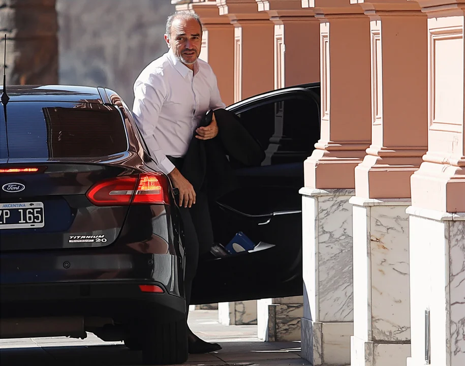 Con los Menem como interlocutores, en Casa Rosada descartan un pronunciamiento de Javier y Karina Milei