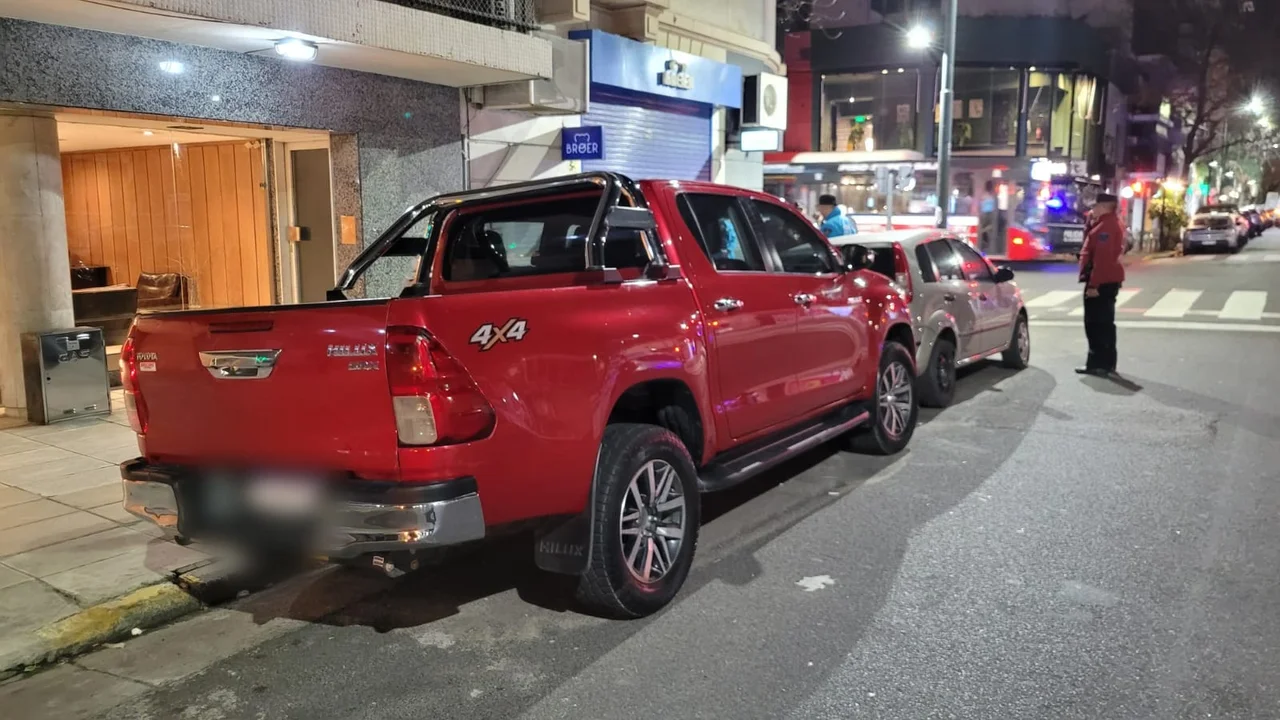 Detuvieron a dos adolescentes de 16 años que robaban camionetas en Palermo