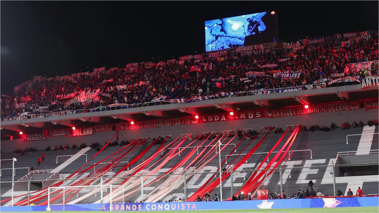 U de Chile califica de «inhumana» la agresión y denuncia «falta absoluta de resguardo» de Independiente