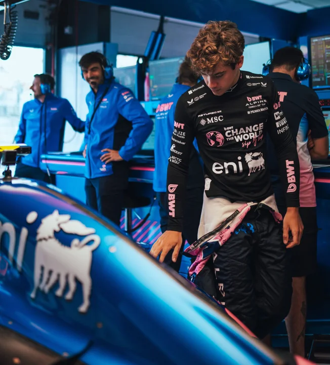 Colapinto mostró su enojo con el español Sainz y el británico Bearman: «ellos saben lo que hacen»
