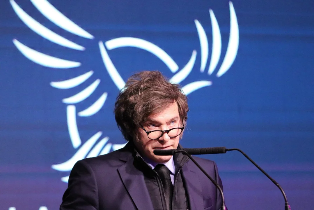 «Están desesperados»: el mensaje de Javier Milei a su Gabinete tras los ataques en Lomas de Zamora