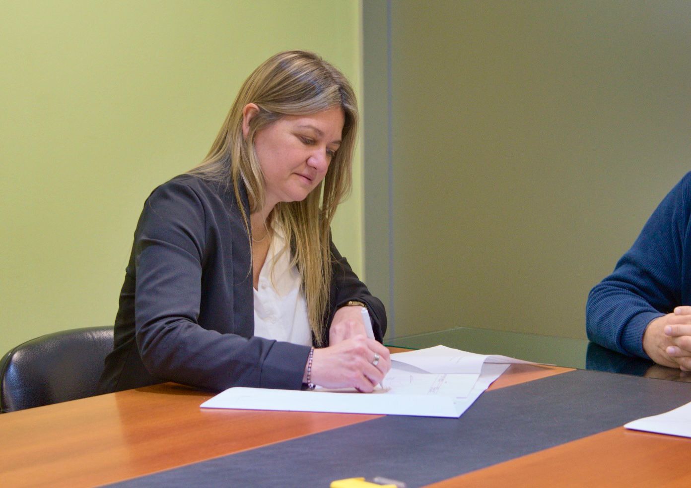 Lucha contra el narcotráfico: el Ministerio de Gobierno cedió una embarcación al Ministerio de Seguridad para reforzar la Frontera Fluvial