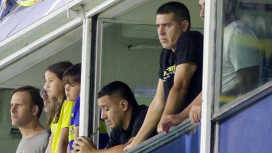 Milei apuntó contra Riquelme: “Creo que al presidente de Boca lo eligió un hincha de River”